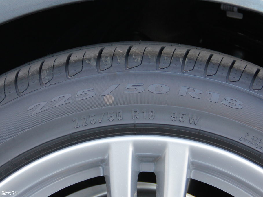 2018R3ϵGT 320i M \