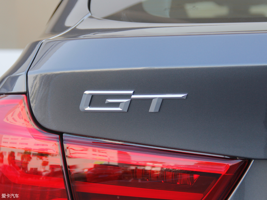 2018R3ϵGT 320i M \