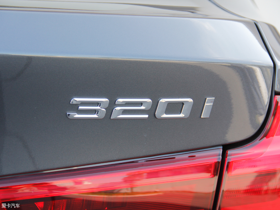 2018R3ϵGT 320i M \