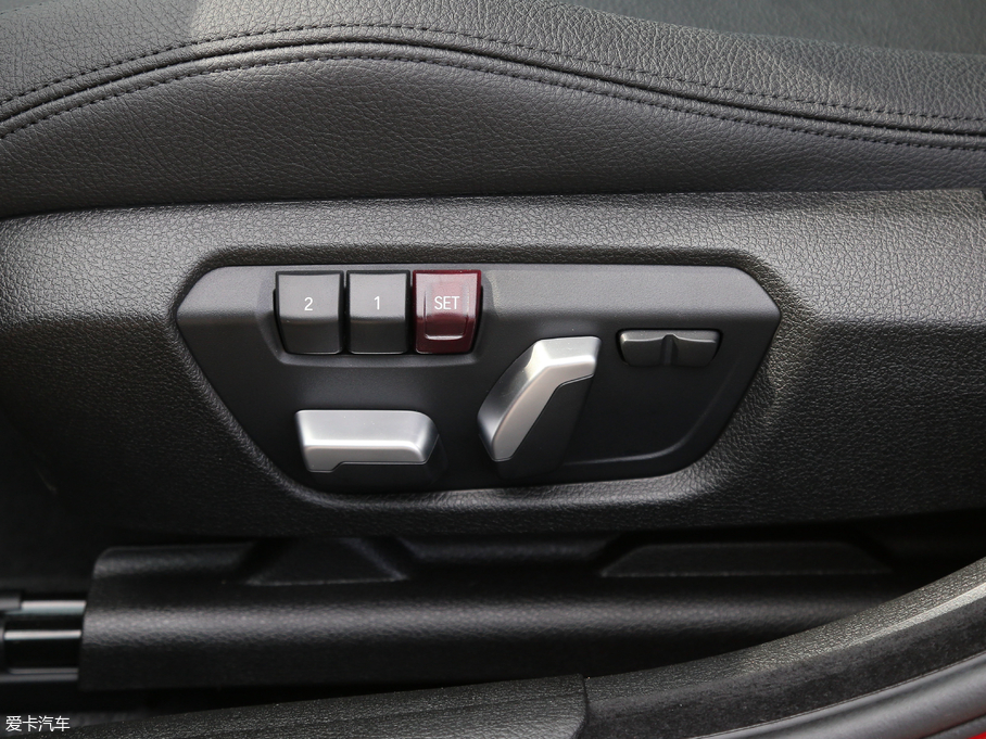 2018R3ϵGT 320i r