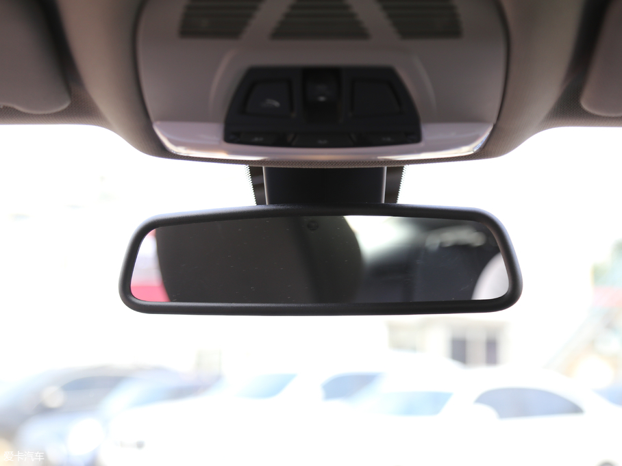 2018R3ϵGT 320i r