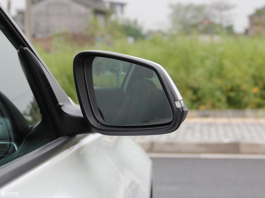 2018R3ϵGT 320i r