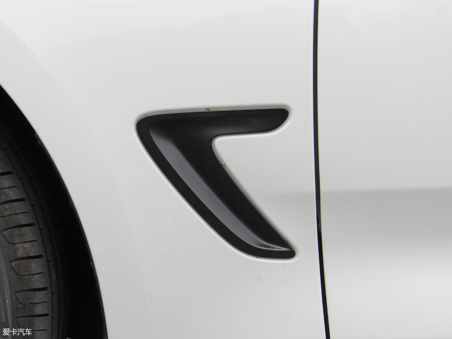 2018R3ϵGT 320i r