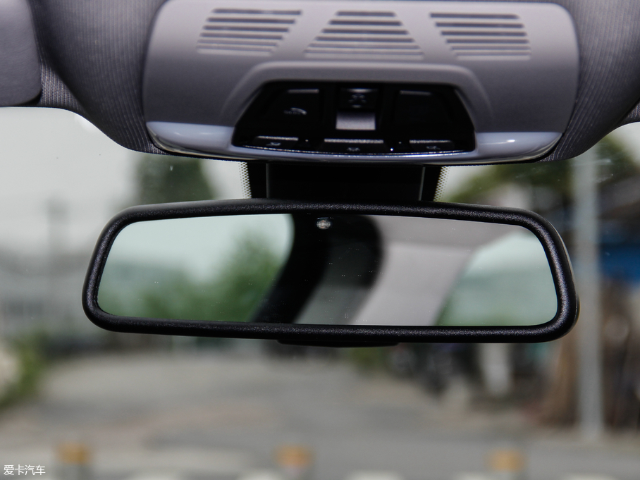 2018R3ϵGT 320i r(sh)