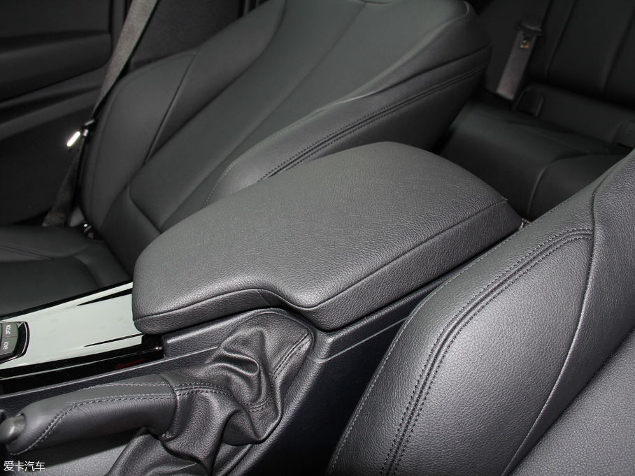 2018R3ϵGT 320i r