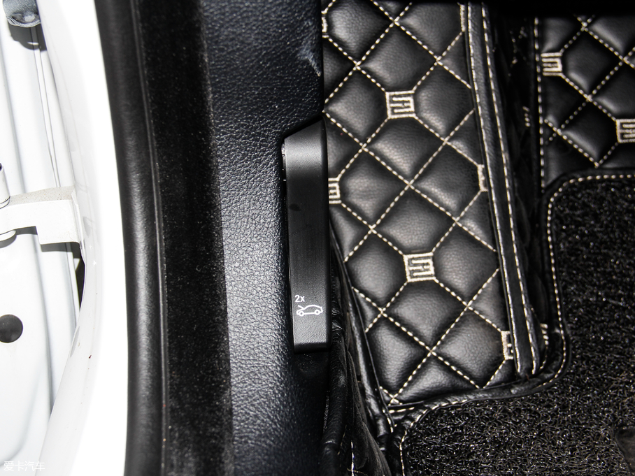 2018R3ϵGT 320i r