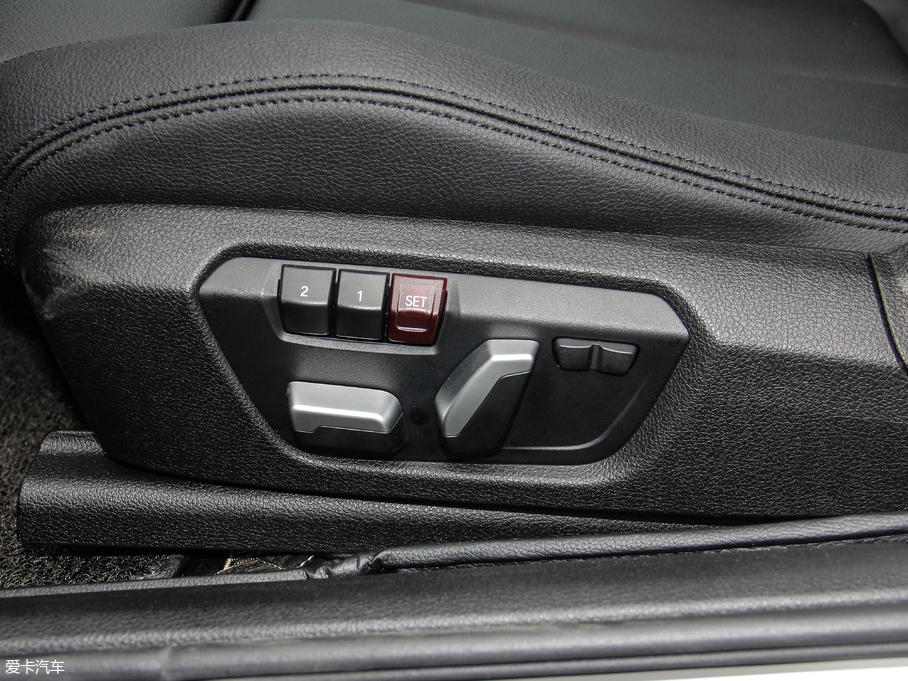 2018R3ϵGT 320i r