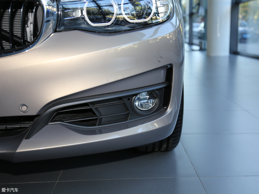 2018R3ϵGT 320i r