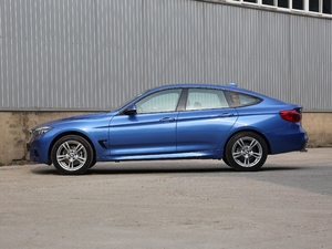 2018款320i M 运动型 正侧（左）