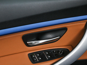 2018330i xDrive M \(yn)(dng) g