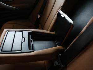 2018330i xDrive M \(yn)(dng) g