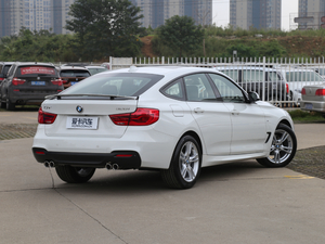 2018款320i M 运动型 整体外观