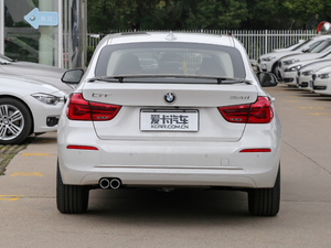 2018款320i 豪华设计套装 正后	