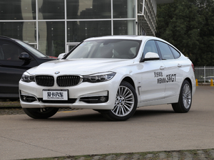 2018款320i 豪华设计套装 左前45度