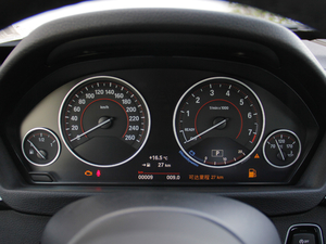 2018款320i M 运动型 仪表
