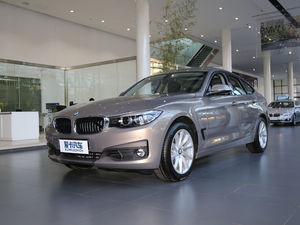 2018款320i 时尚型 左前45度