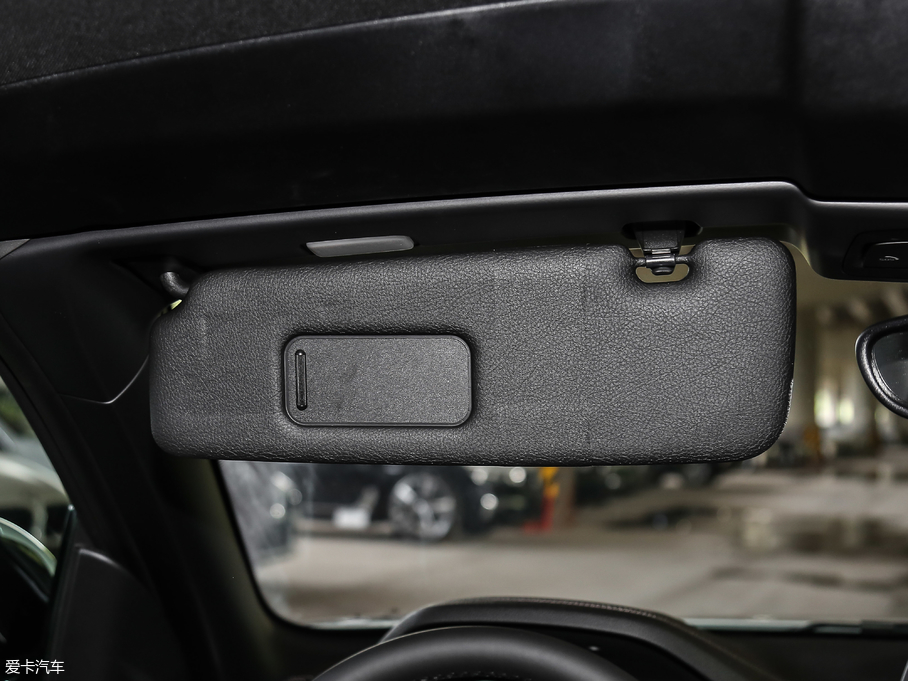 2018R2ϵ 225i M\(yn)