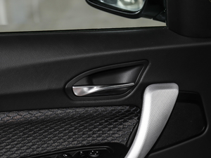 2018225i M\(yn)(dng) g