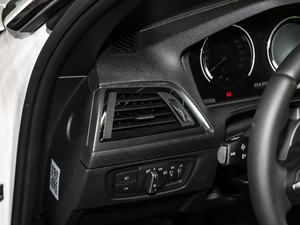 2018225i M\(yn)(dng) g