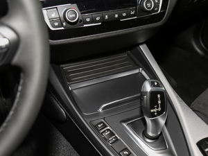 2018225i M\(yn)(dng) g