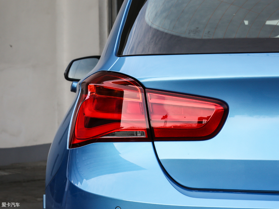 2018R1ϵɎ 118i \OӋb