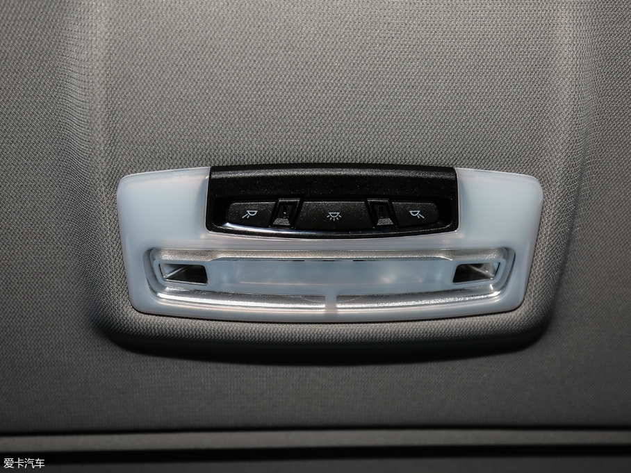 2018R1ϵɎ 118i \OӋb