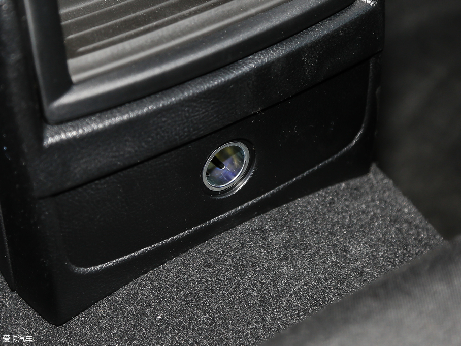 2018R1ϵɎ 118i \OӋb