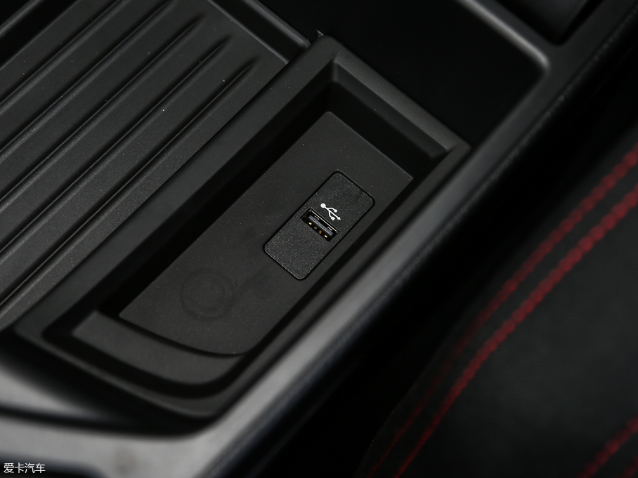 2018R1ϵɎ 118i \OӋb