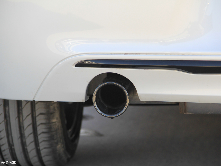 2018R1ϵɎ 118i \OӋb