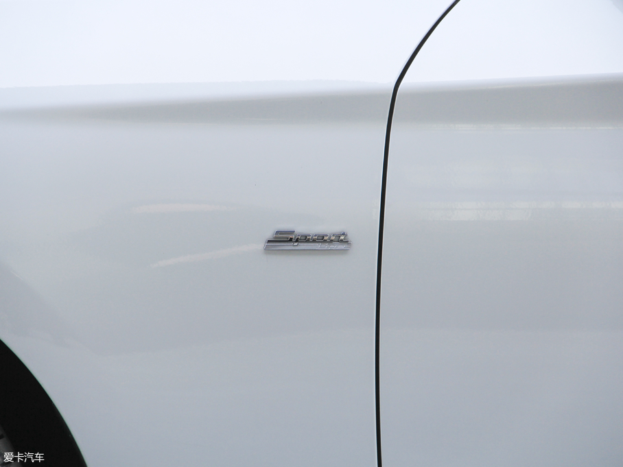 2018R1ϵɎ 118i \OӋb