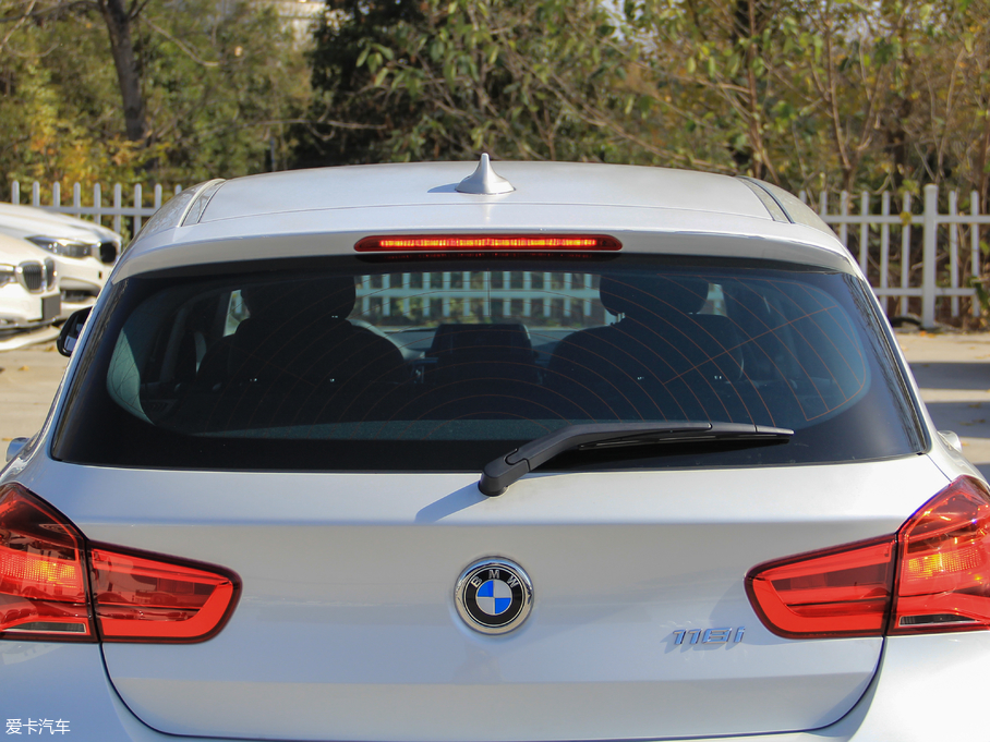 2018R1ϵɎ 118i \OӋb