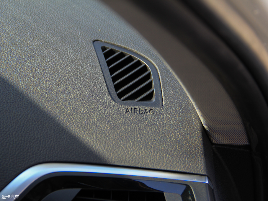 2018R1ϵɎ 118i \OӋb