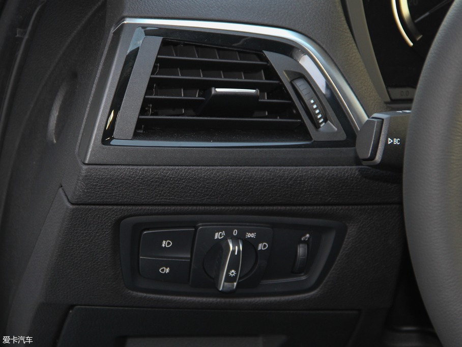 2018R1ϵɎ 118i \OӋb