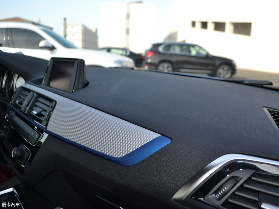 2018R1ϵɎ 120i M\b