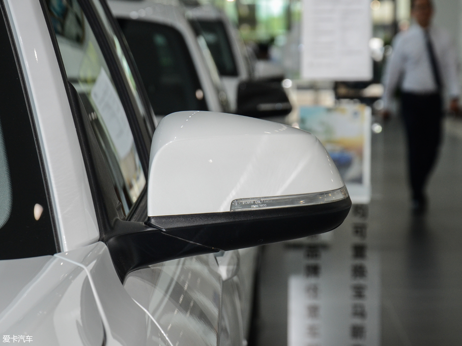 2018R1ϵɎ 118i I