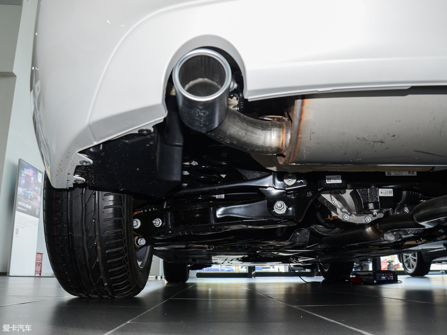 2018R1ϵɎ 118i I