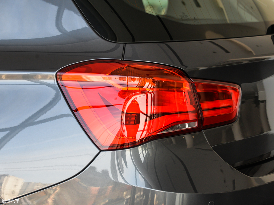 2018R1ϵɎ 118i I