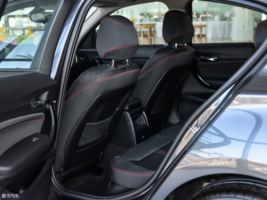 2018R1ϵɎ 118i I