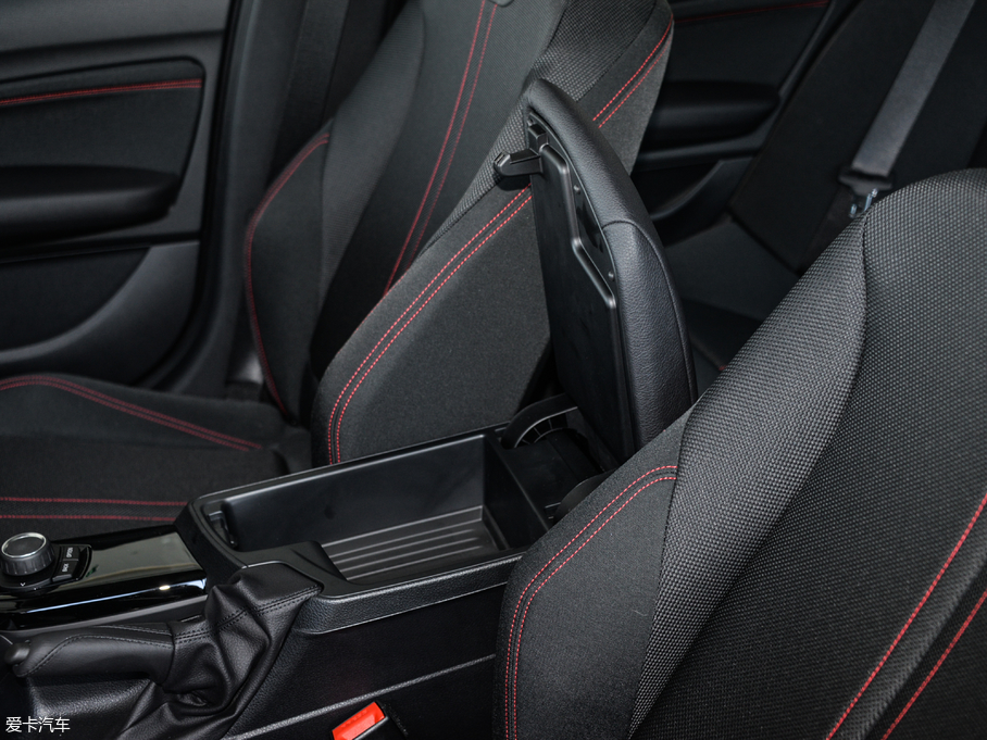 2018R1ϵɎ 118i I