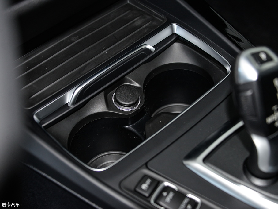 2018R1ϵɎ 118i I