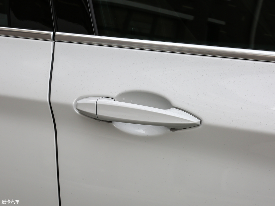 2018RX5(M) xDrive28i