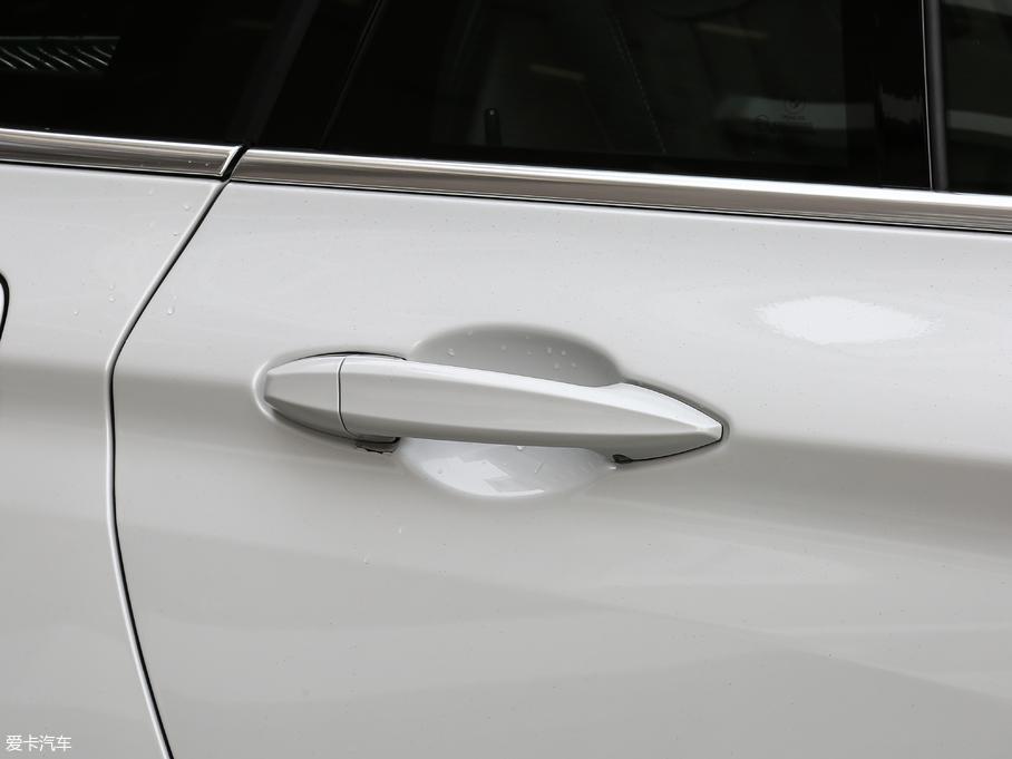 2018RX5(M) xDrive28i