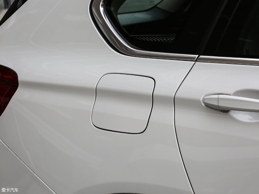 2018RX5(M) xDrive28i