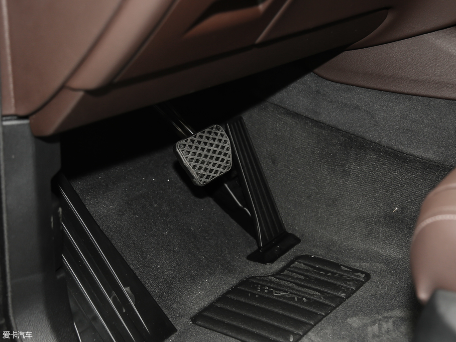 2018RX5(M) xDrive28i