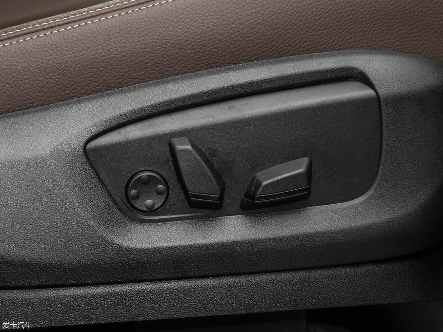 2018RX5(M) xDrive28i