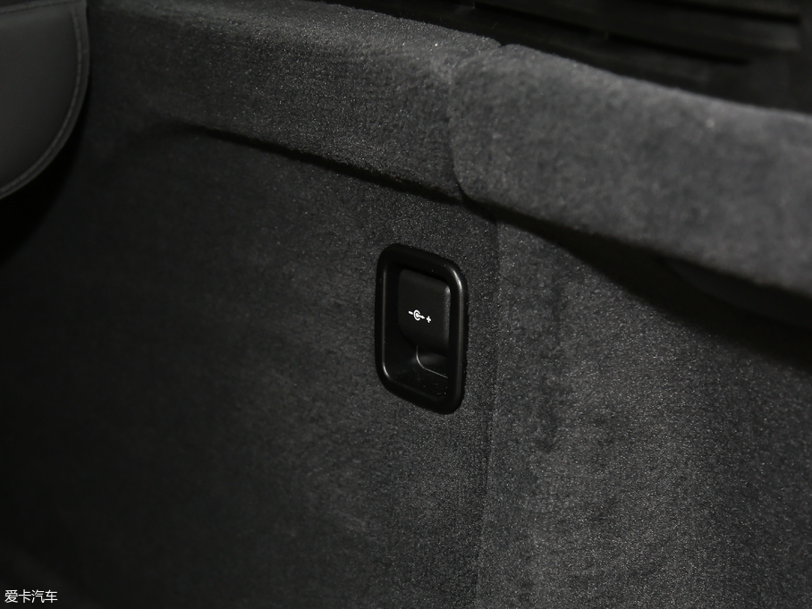 2018RX5(M) xDrive28i