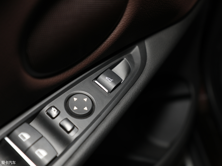 2018RX5(M) xDrive28i