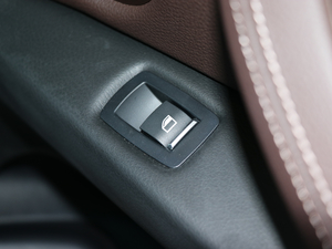 2018xDrive35i M\ п؅^