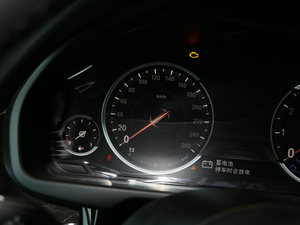 2018xDrive35i M\ п؅^