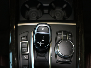 2018xDrive35i M\ п؅^